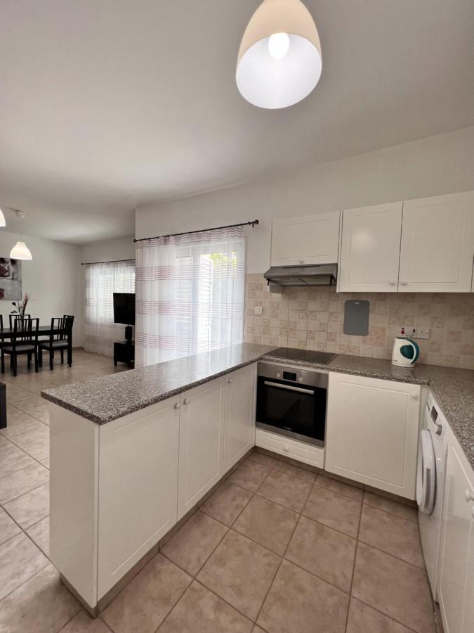 Pafia Sunbeach Townhouse *